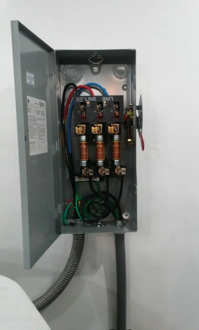 Three-phase disconnect switch installed for Smoke Detector Installation in Red Bank